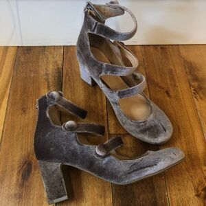 Indigo Rd velour Shoes heels 6.5 BNWT
